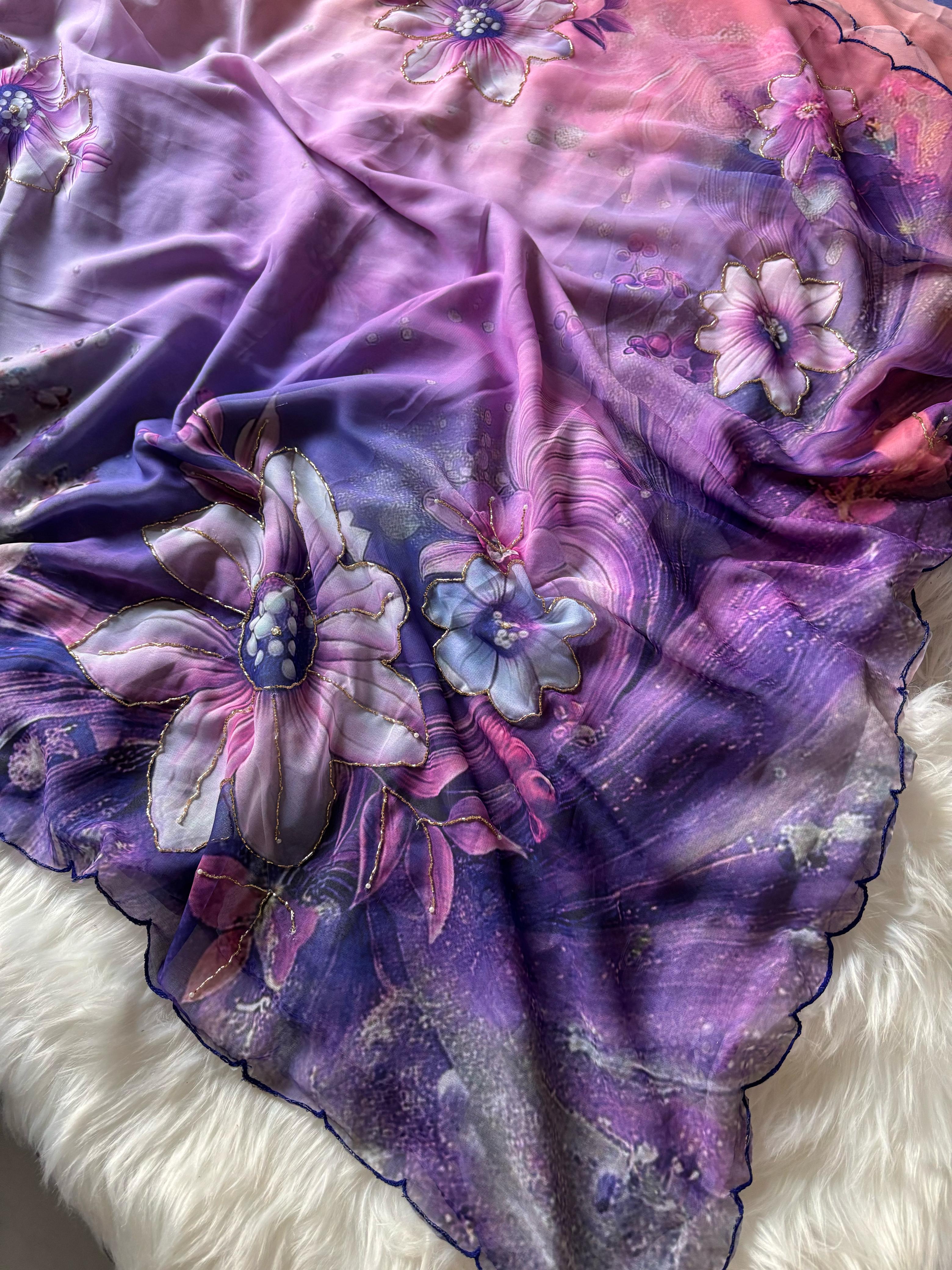 Floral print saree 🌺