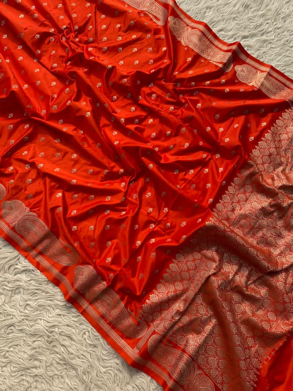 Pure Banarasi Mashru Silk Saree ✨