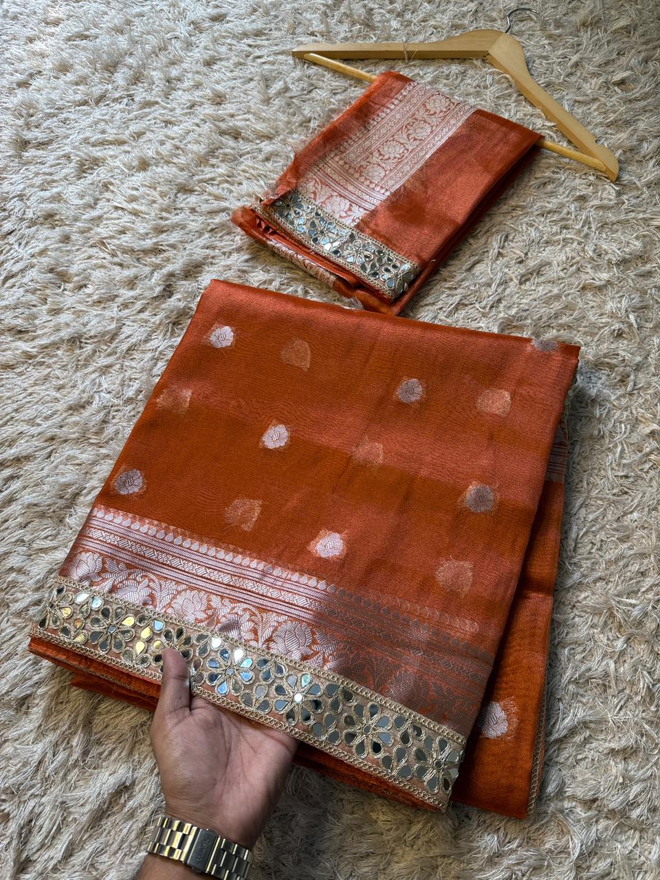 Banarasi Glass Tissue Silver Booti Saree ✨