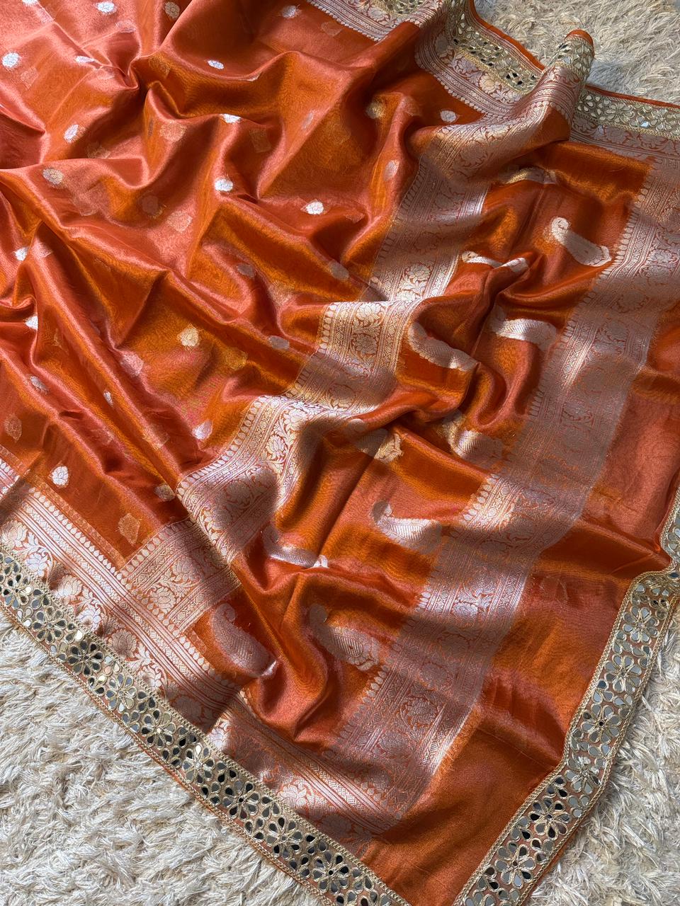 Banarasi Glass Tissue Silver Booti Saree ✨
