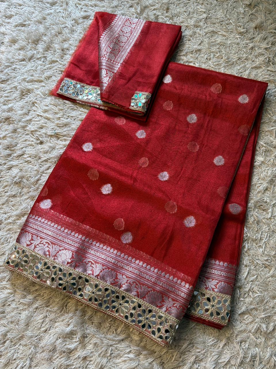 Banarasi Glass Tissue Silver Booti Saree ✨