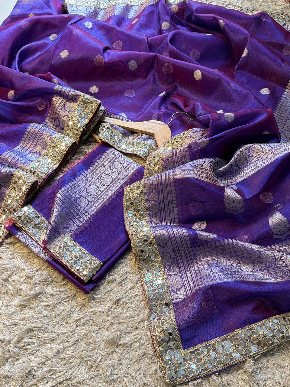 Banarasi Glass Tissue Silver Booti Saree ✨