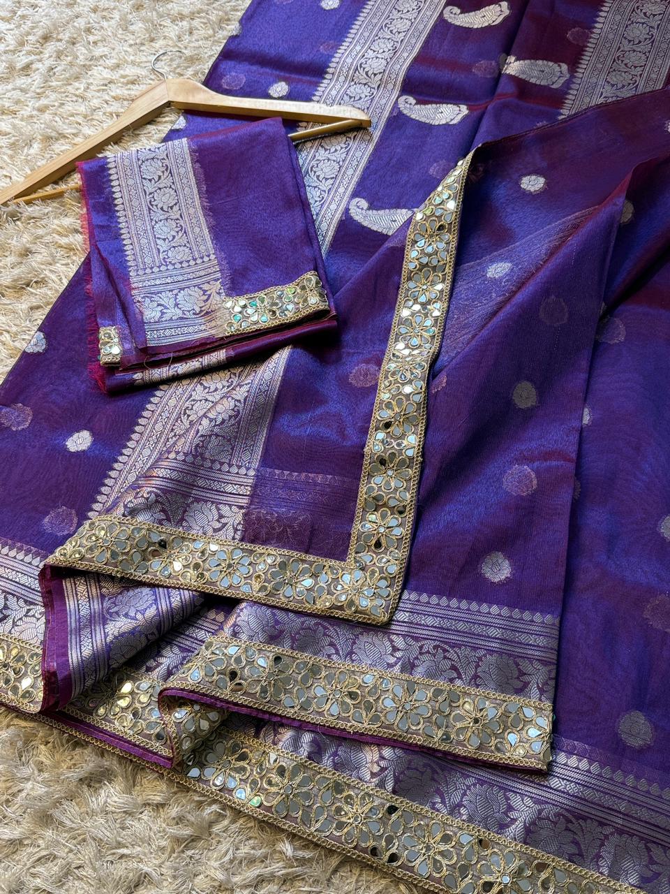 Banarasi Glass Tissue Silver Booti Saree ✨