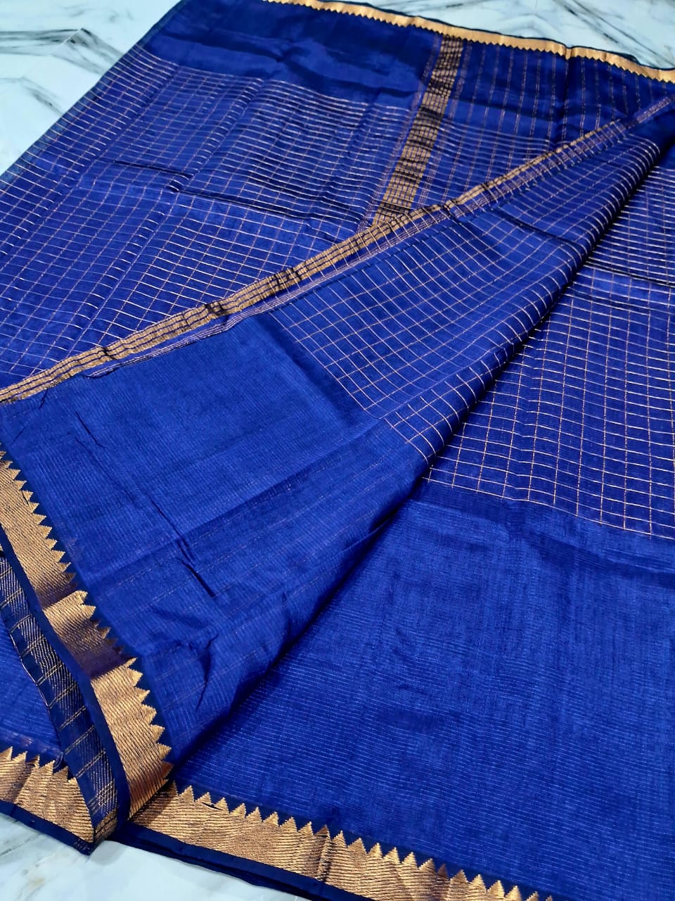 Mangalagari Handloom Checks Pattu Saree