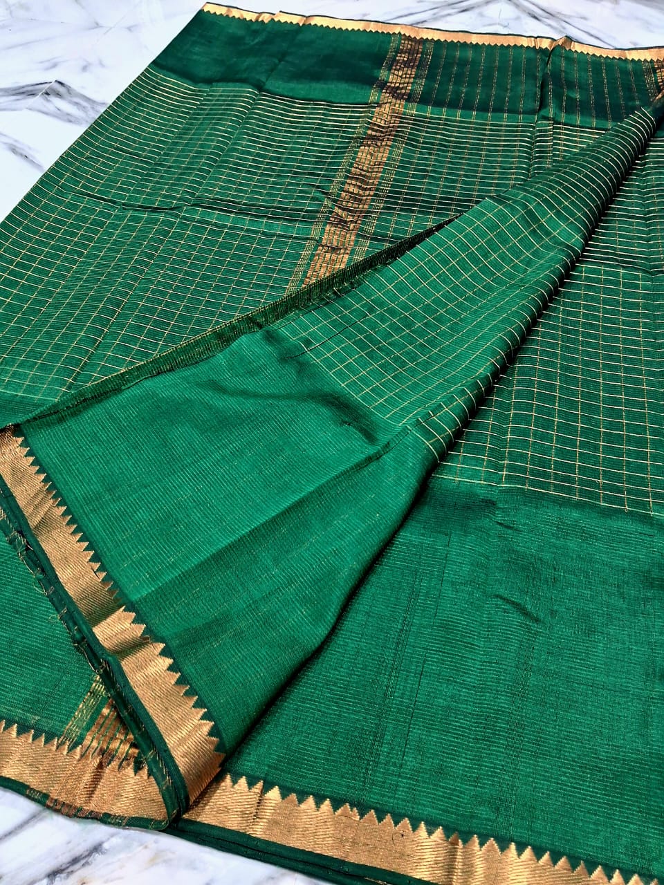 Mangalagari Handloom Checks Pattu Saree