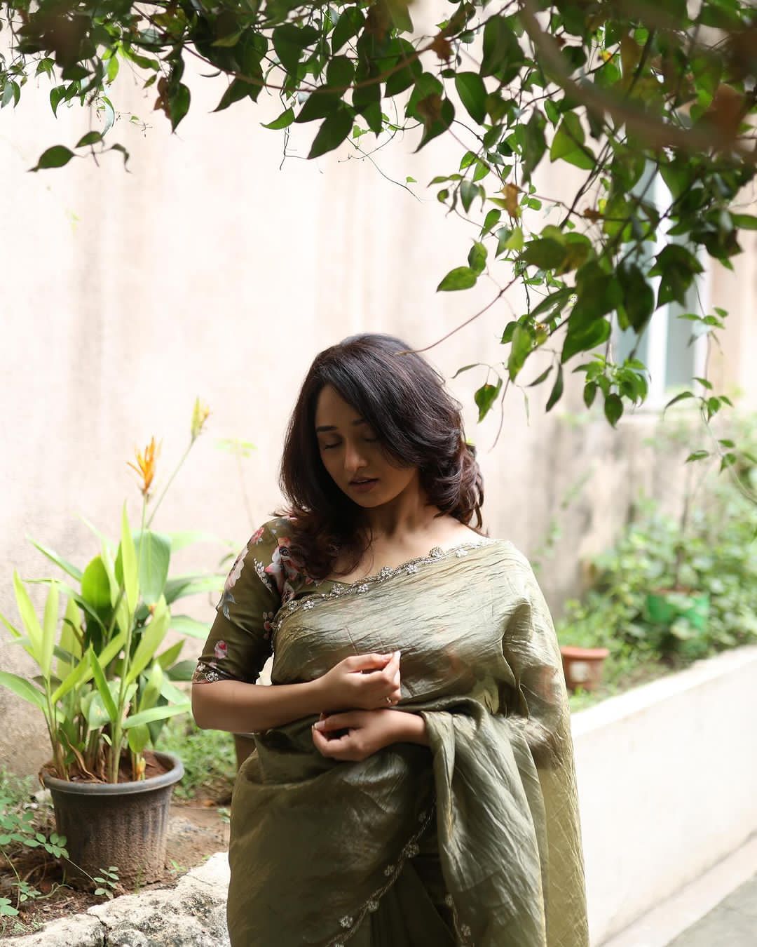 Gold Crush Saree
