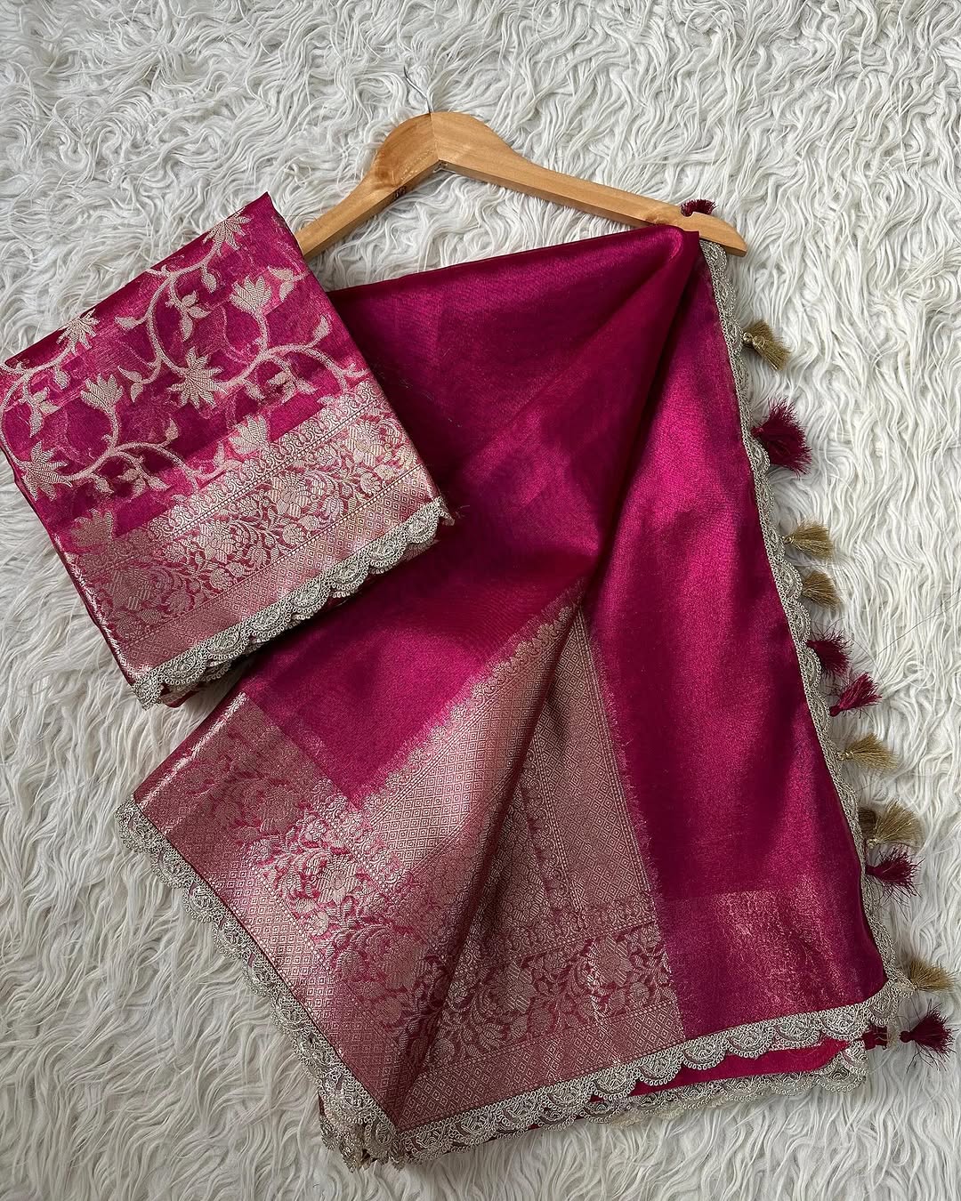 Banarasi Tissue Silk Saree with  lace Work Border  Pairedup with Jaal Weaving Blouse