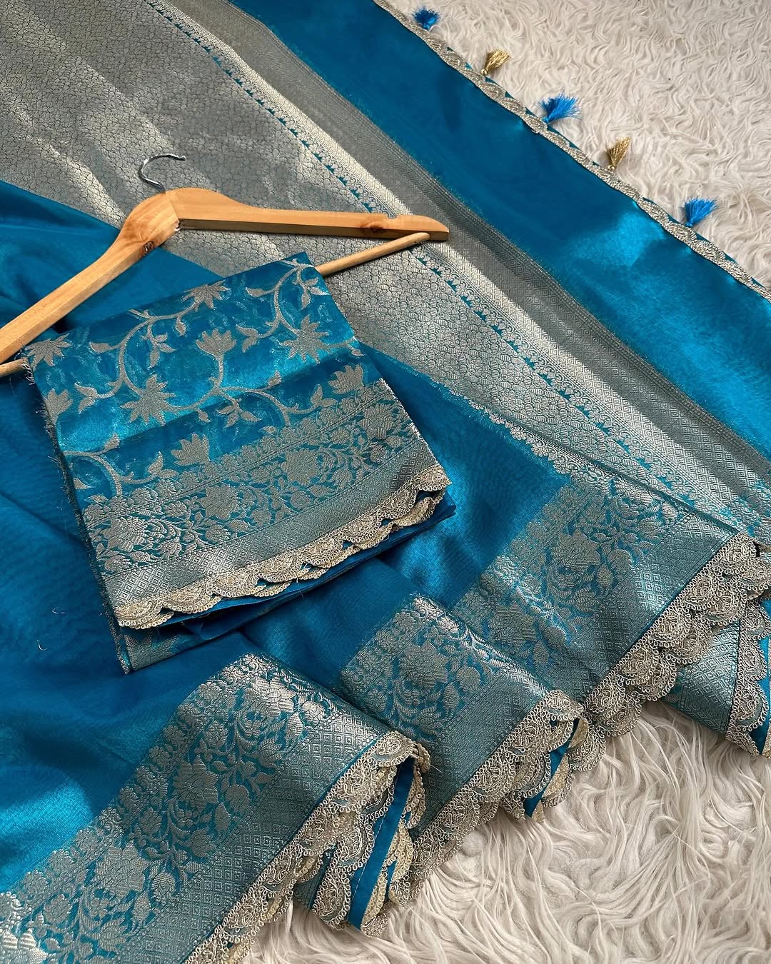 Banarasi Tissue Silk Saree with  lace Work Border  Pairedup with Jaal Weaving Blouse