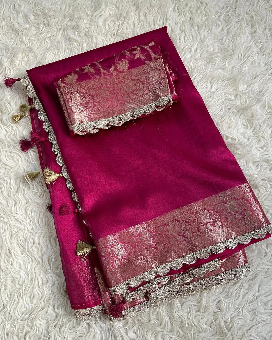 Banarasi Tissue Silk Saree with  lace Work Border  Pairedup with Jaal Weaving Blouse