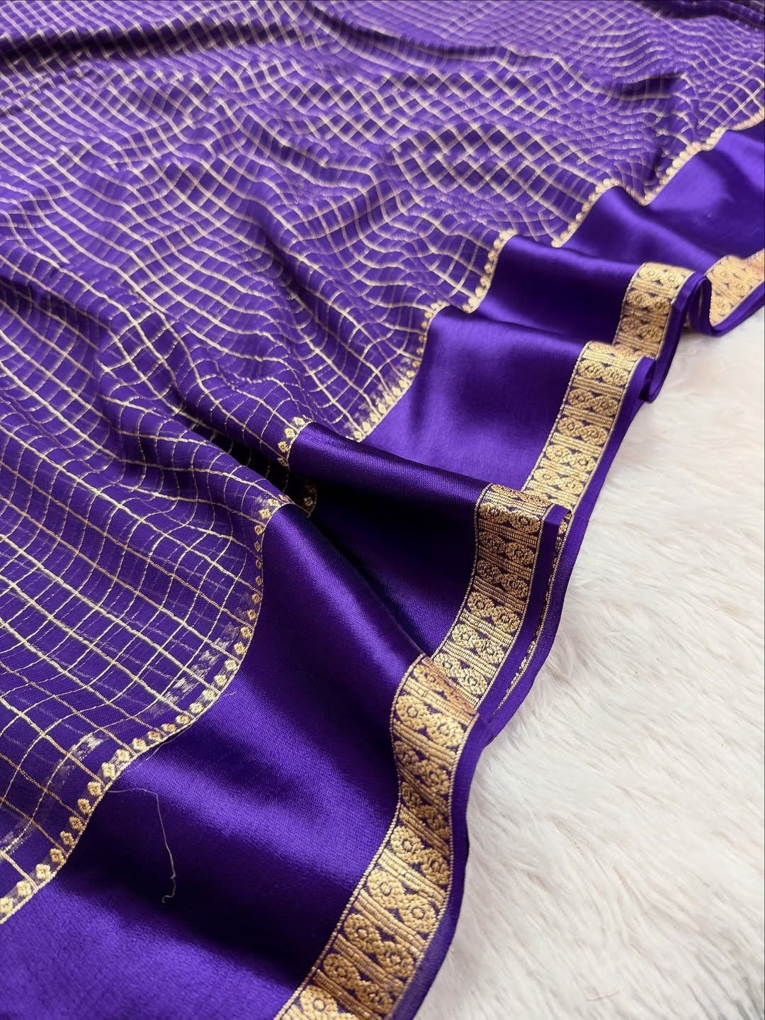 Pure viscose Georgette with small checks weaving with satin patta border