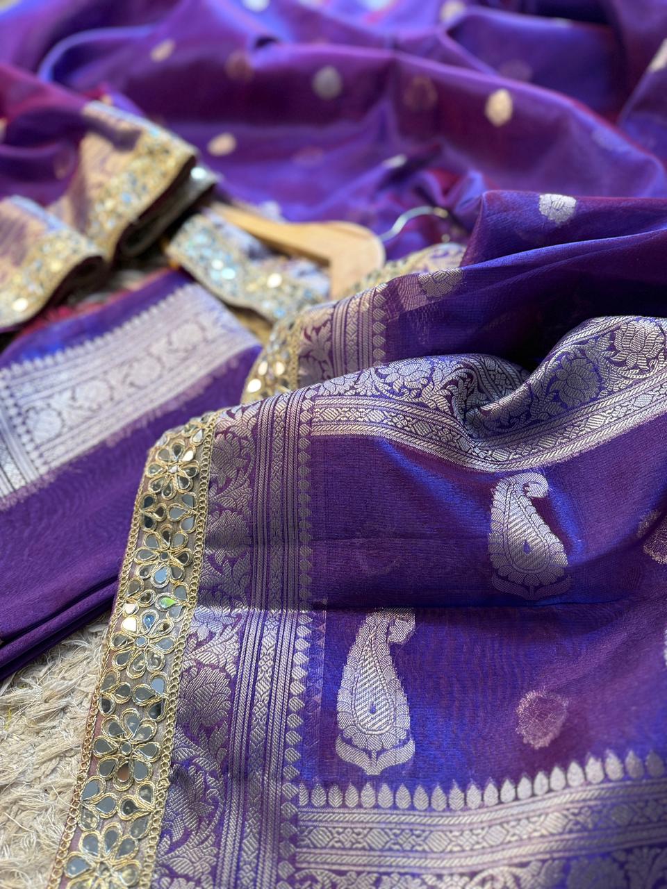 Banarasi Glass Tissue Silver Booti Saree ✨