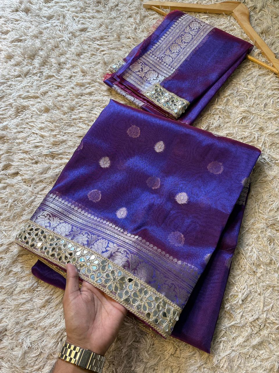 Banarasi Glass Tissue Silver Booti Saree ✨