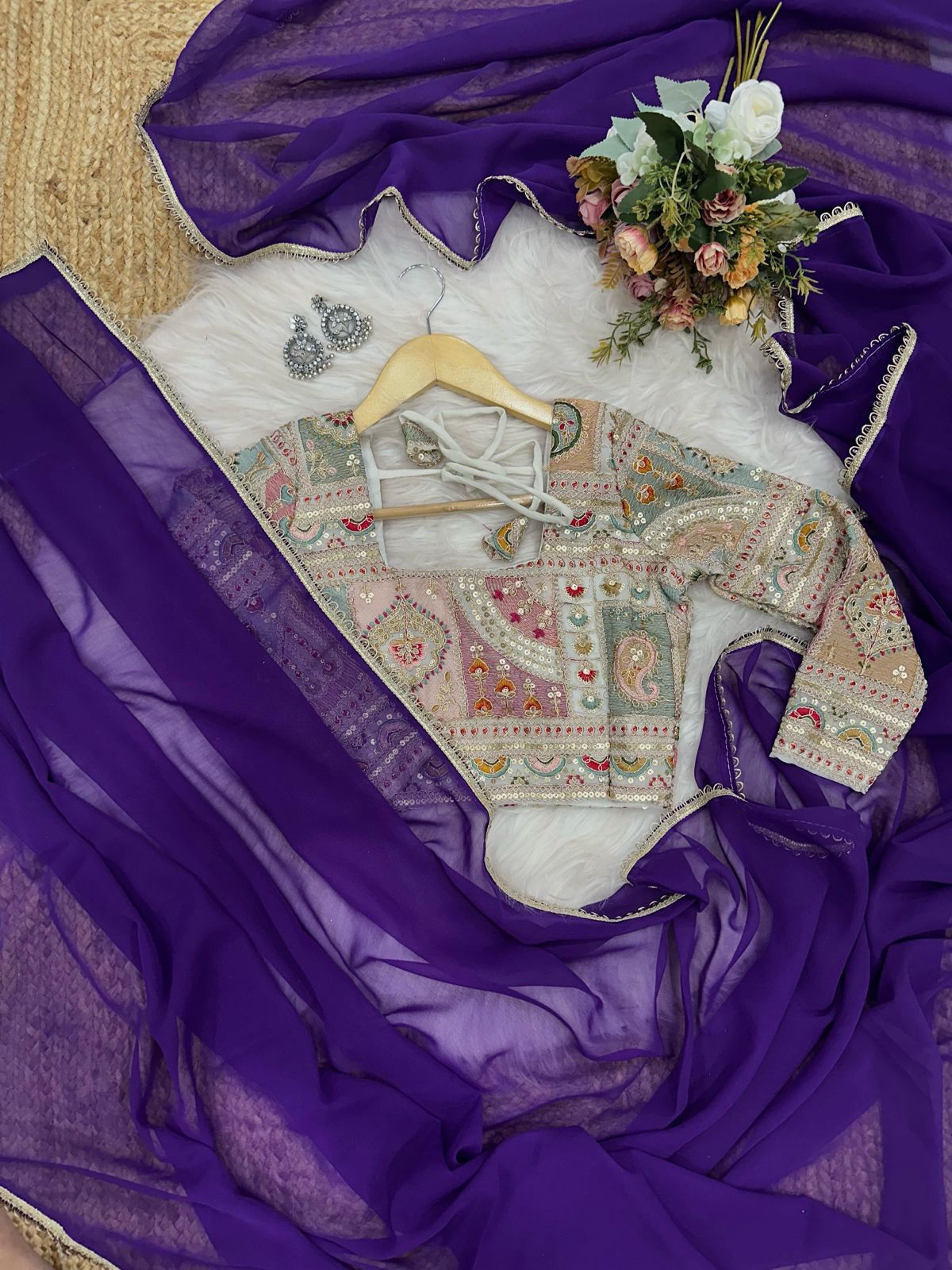 Soft Georgette saree with lace  border and heavy embroidery coding work designer blouse