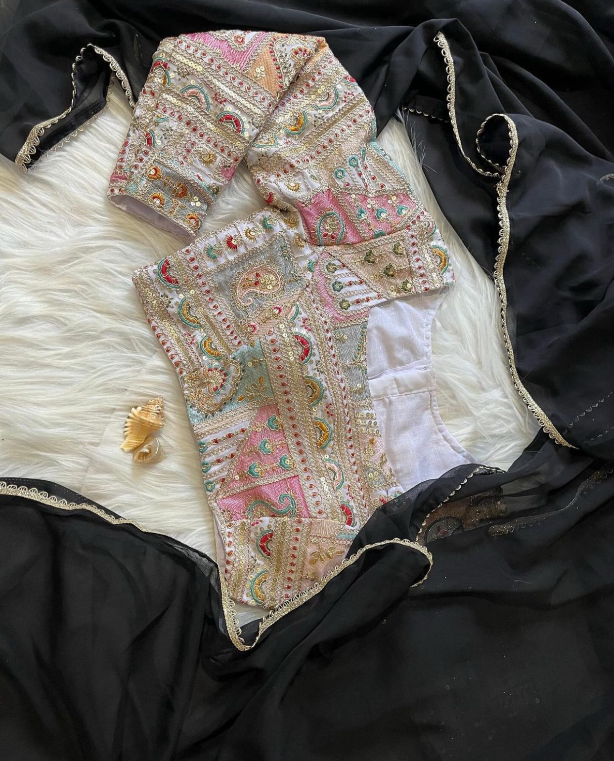 Soft Georgette saree with lace  border and heavy embroidery coding work designer blouse