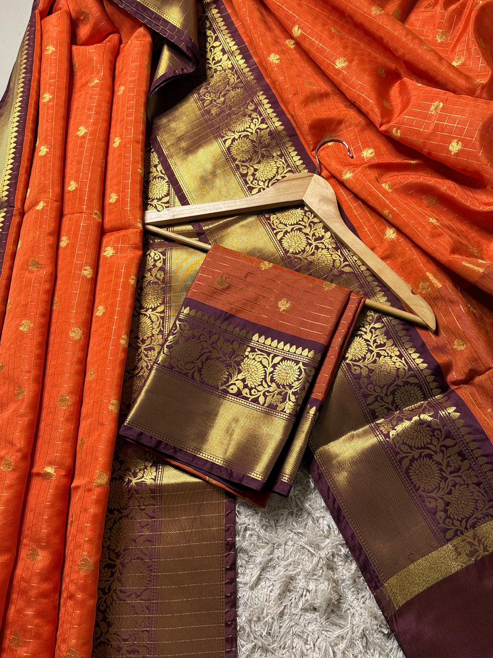 Banarasi Semi Katan Soft Silk Saree ✨