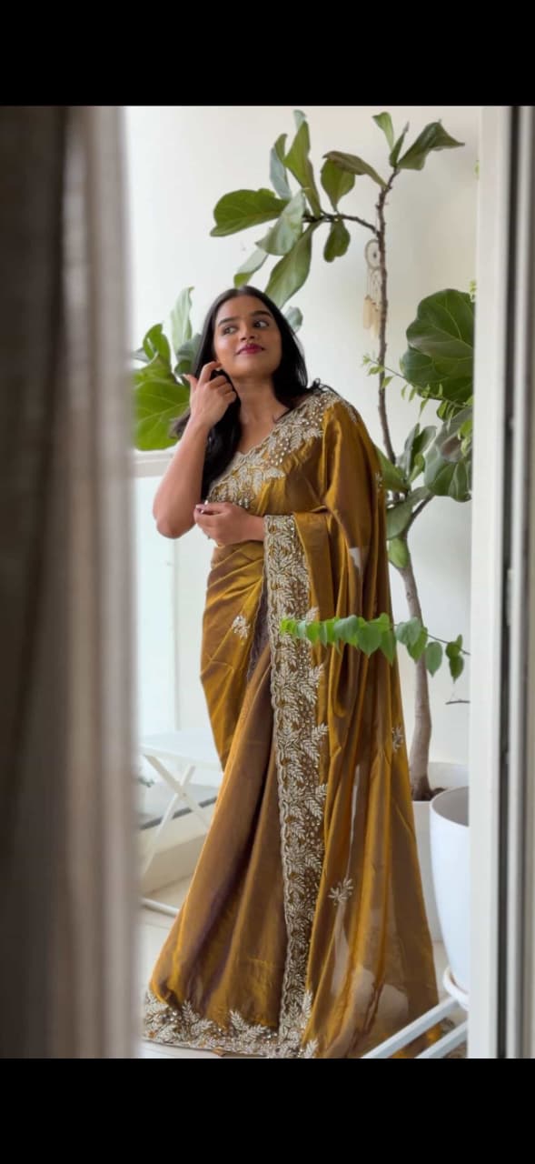 Fendy silk Designer Handwork Saree ✨