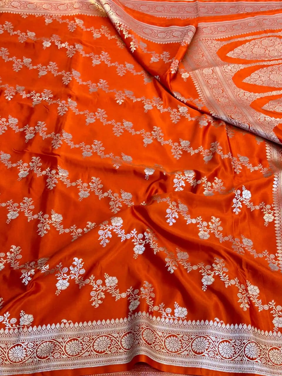 Pure Banarasi Mashru Silk Handloom Saree ✨