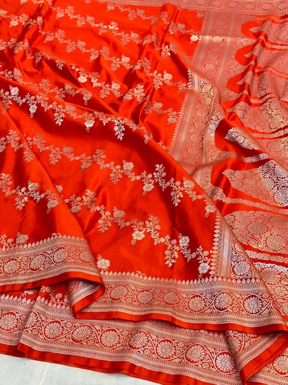 Pure Banarasi Mashru Silk Handloom Saree ✨