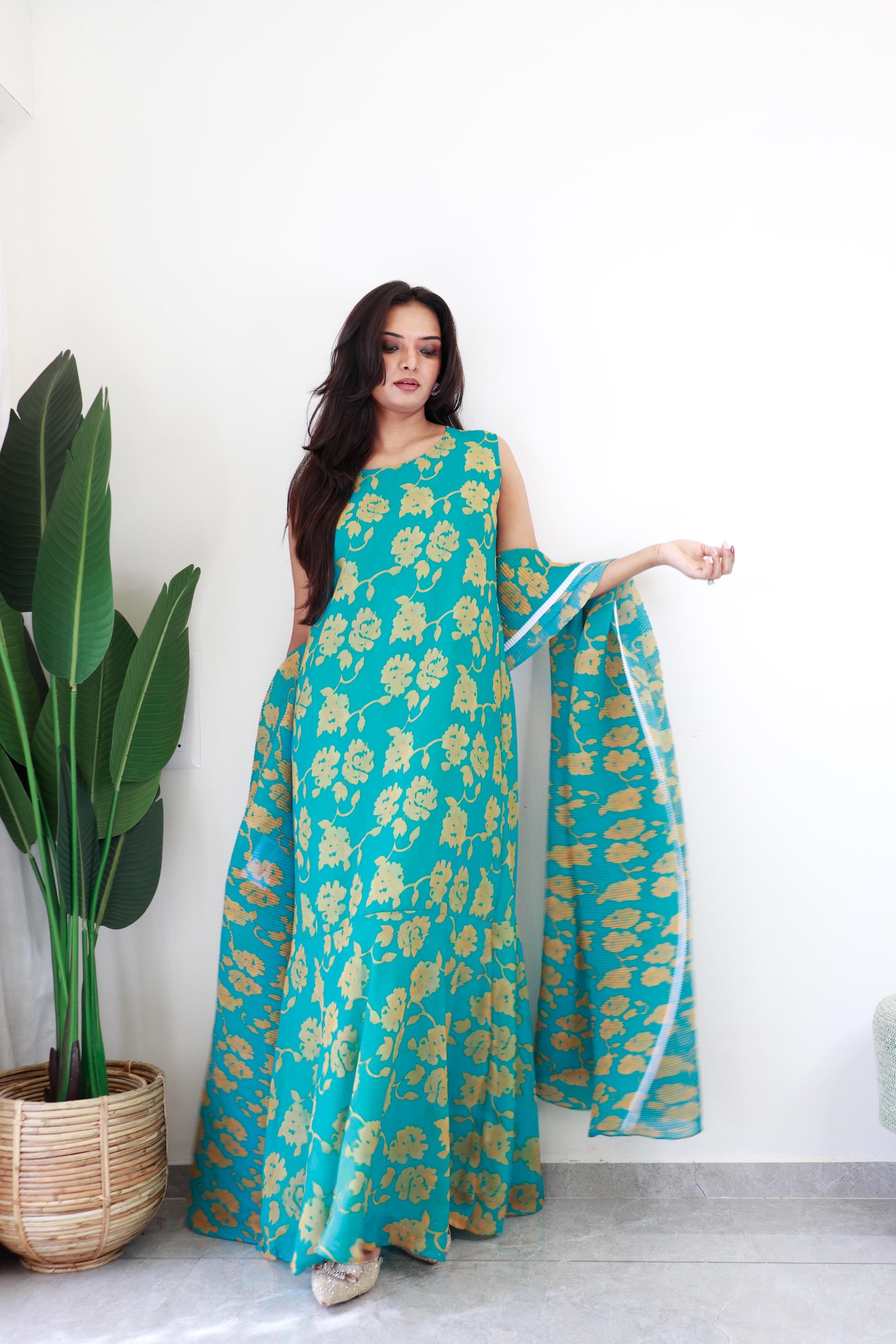 Ready to wear - Gown Saree