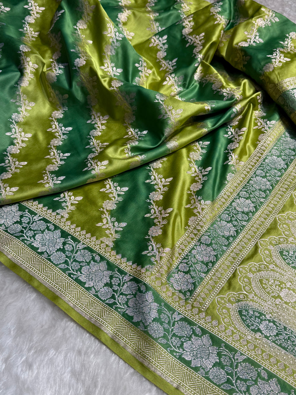 Pure Banarasi Mashru Silk Handloom Saree ✨