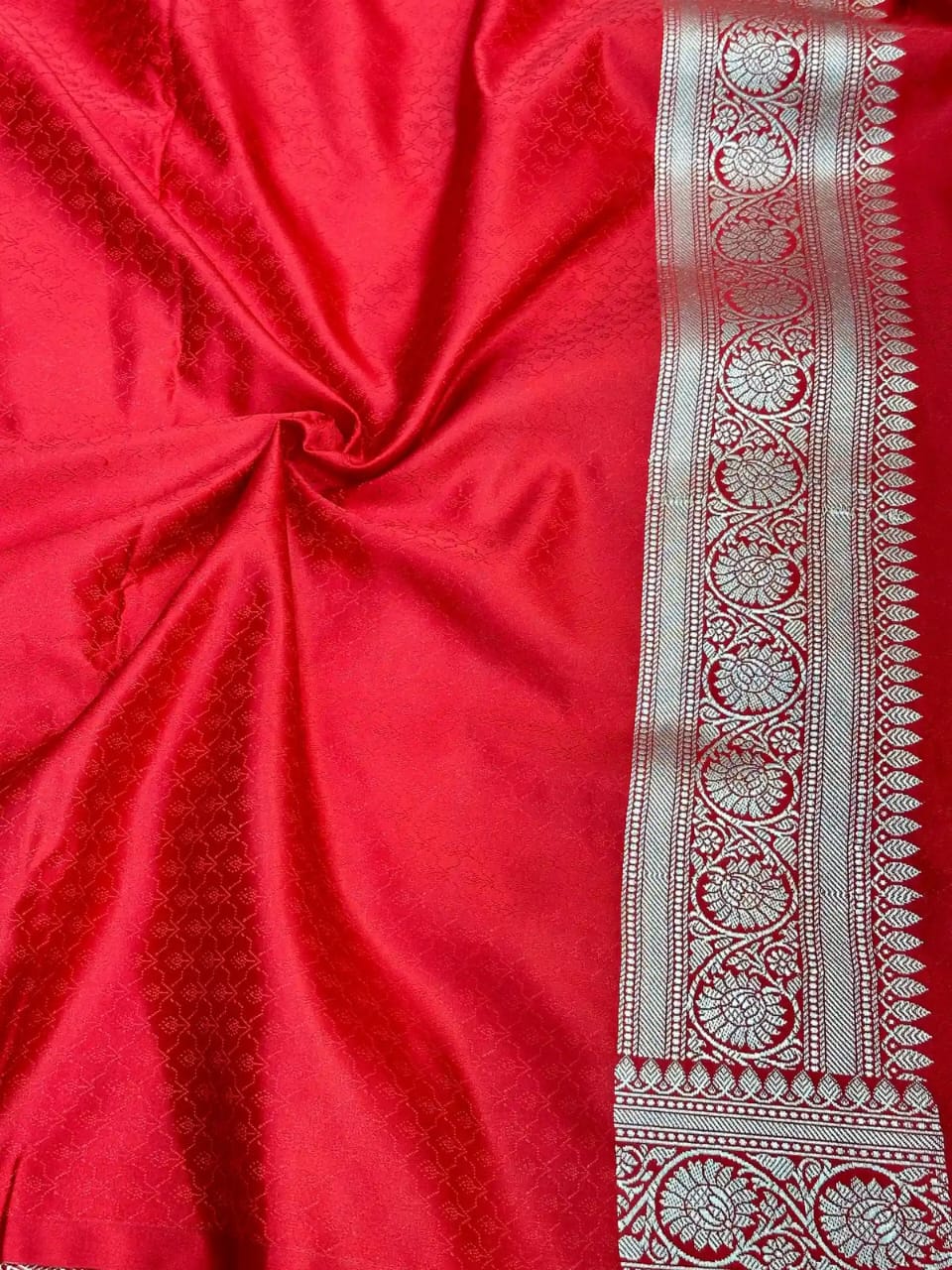Pure Banarasi Mashru Silk Handloom Saree ✨