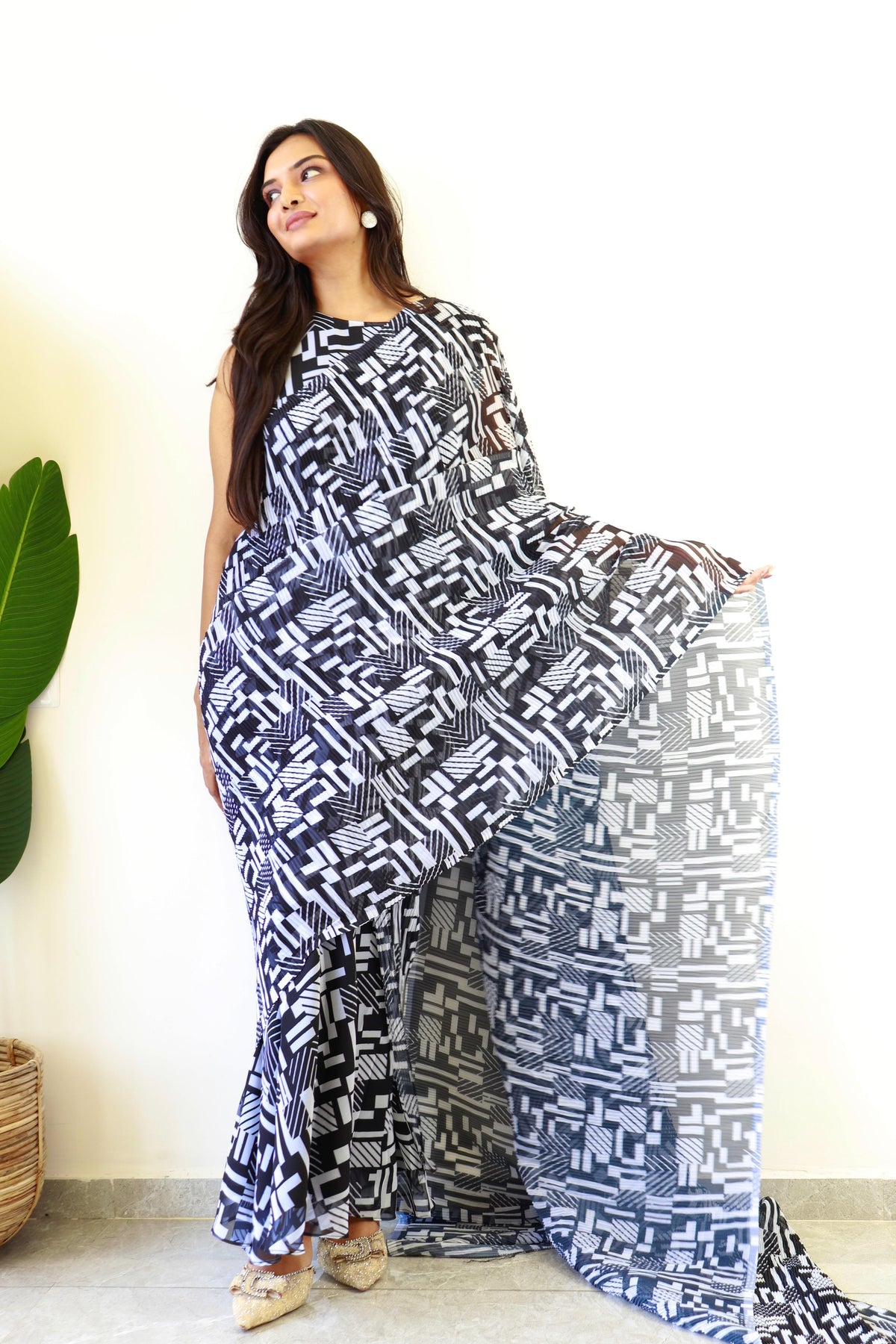 Ready to wear - Gown Saree