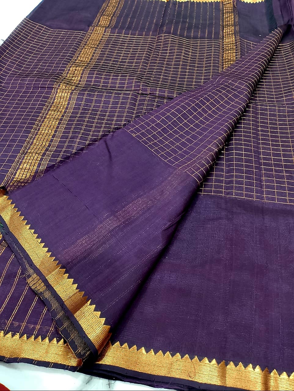 Mangalagari Handloom Checks Pattu Saree