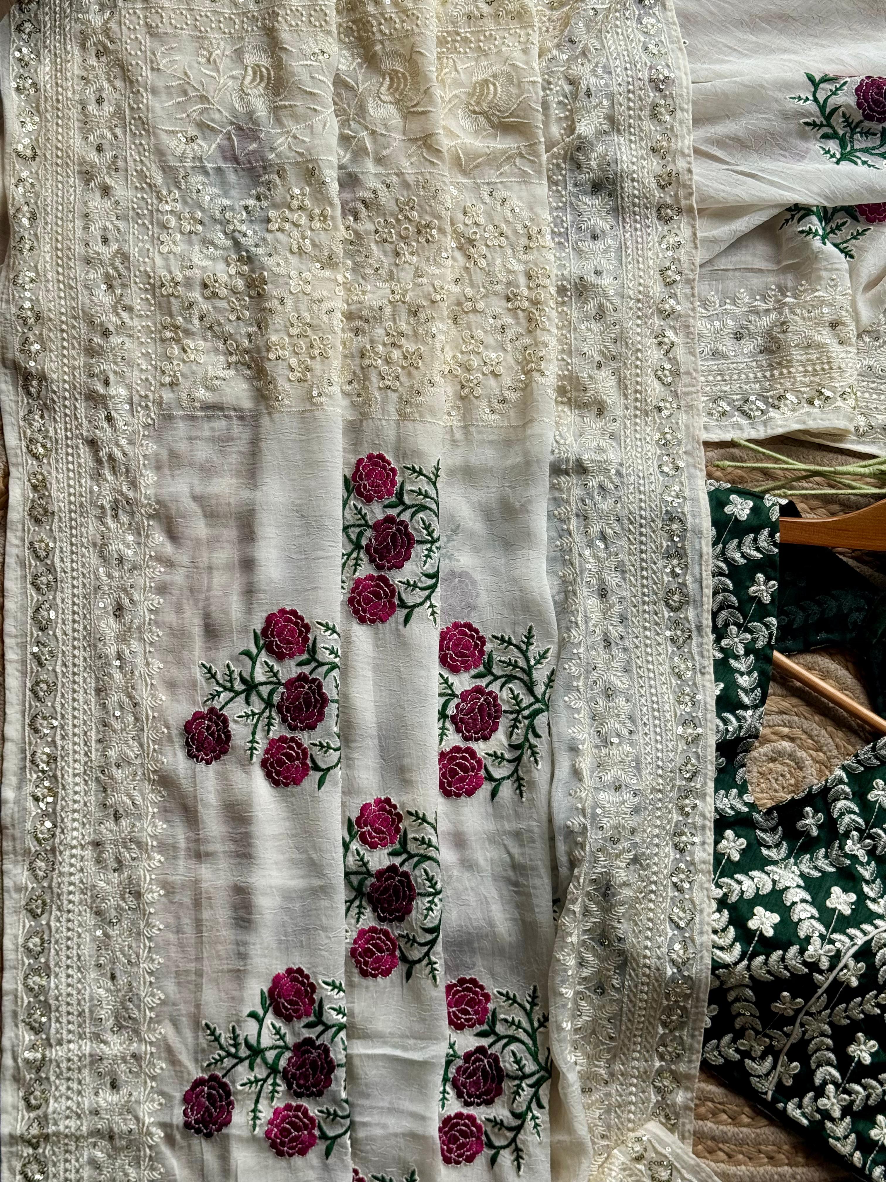 Chiffon with chikankari thread work saree ✨